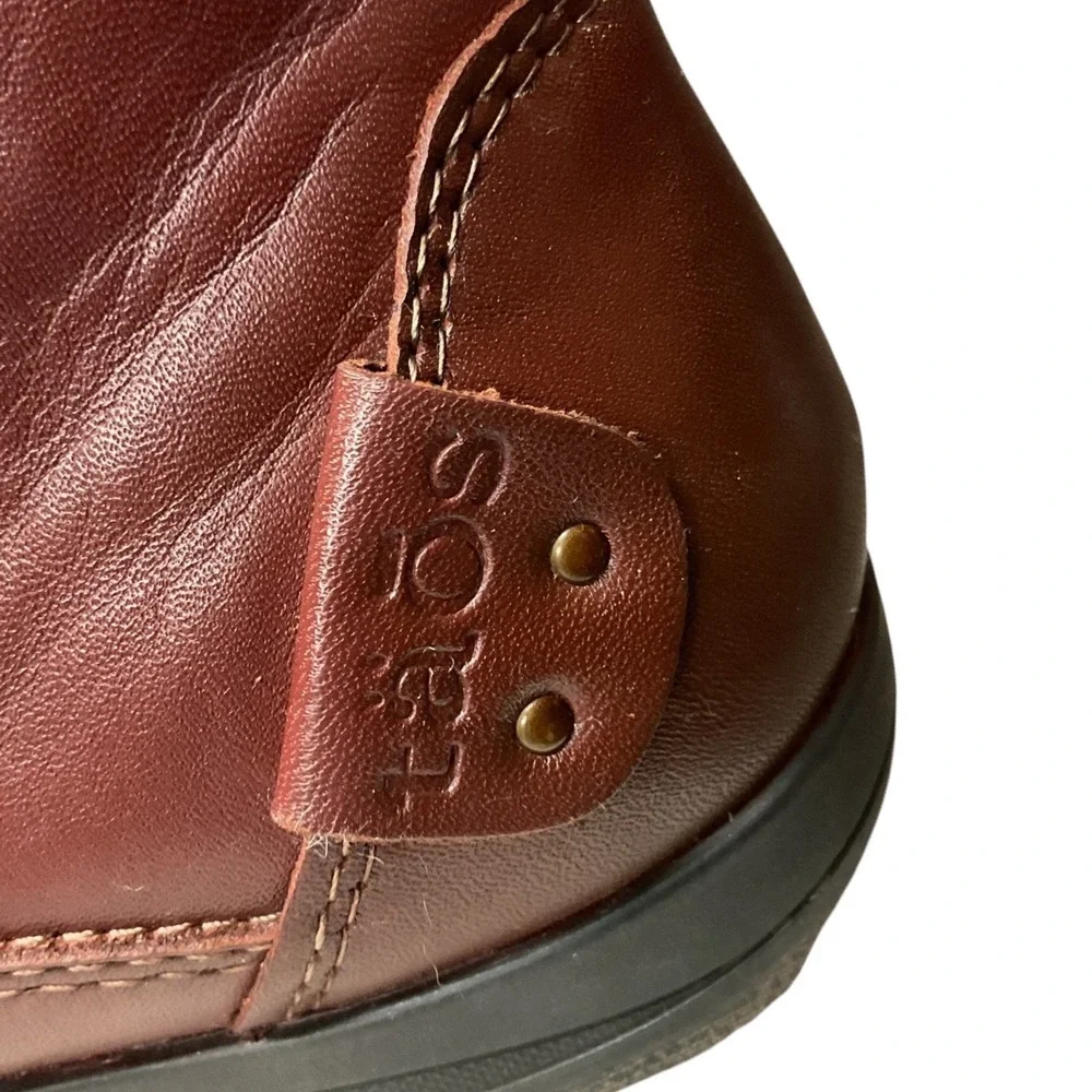 Taos Footwear Women's Leather Side Zip Comfort Heel Classic Ankle Booties Size 8